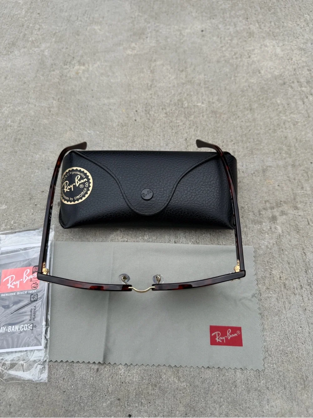 RayBan RB3016 Clubmaster Sunglasses Tortoise Gold Arista Frame G-15 Lens